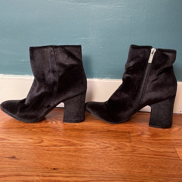 Shoes - Velvet heeled ankle boots